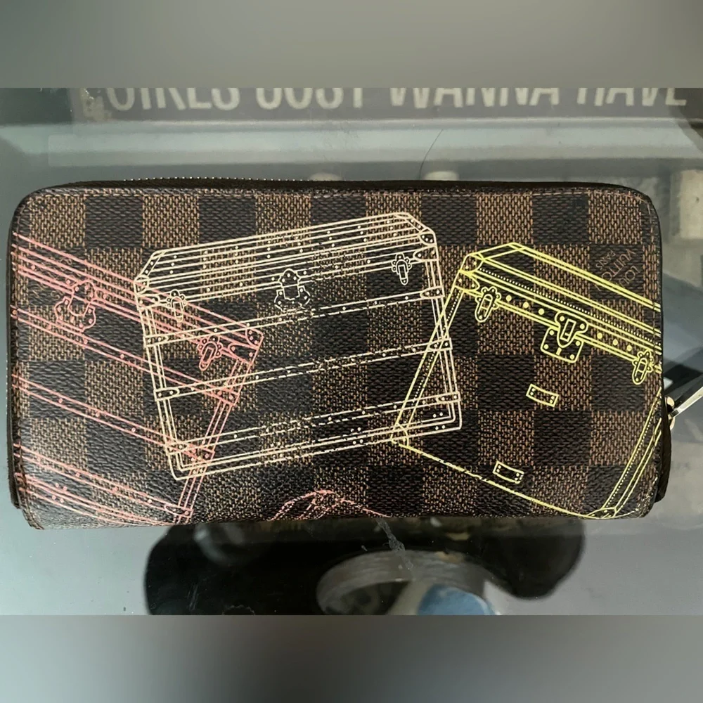 Louis Vuitton Zippy Wallet Trunk Illustration Damier Ebene - Picture 11 of 12